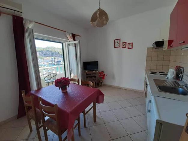 Apartmani Marta Marina Zewnętrze zdjęcie