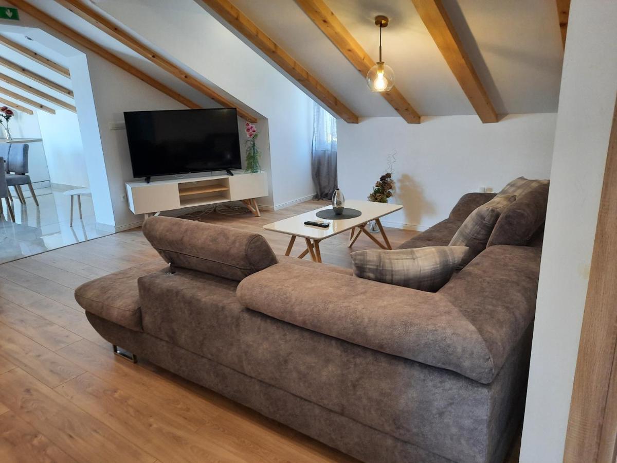 Apartmani Marta Marina Zewnętrze zdjęcie