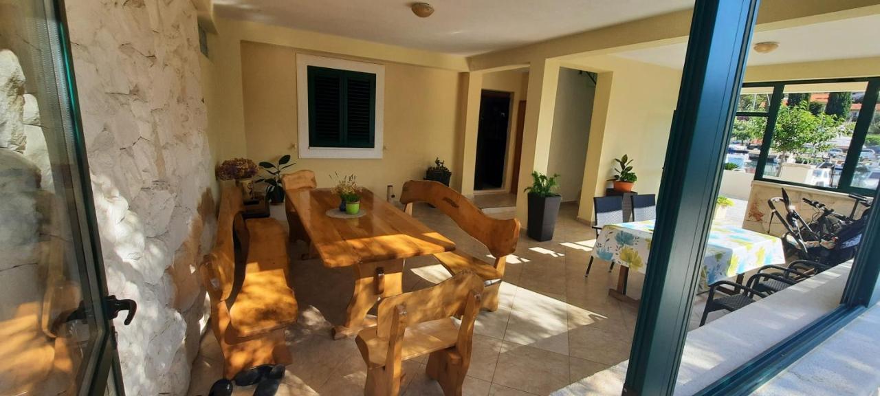 Apartmani Marta Marina Zewnętrze zdjęcie
