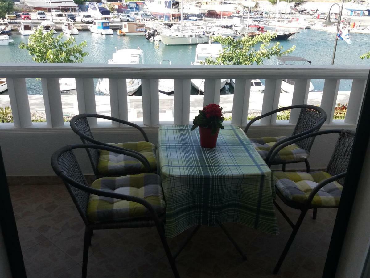 Apartmani Marta Marina Zewnętrze zdjęcie